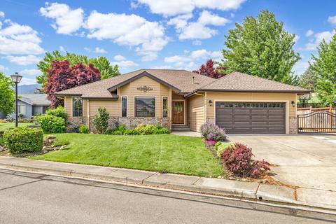 2930 Wedgewood Ln, Ashland, OR 97520