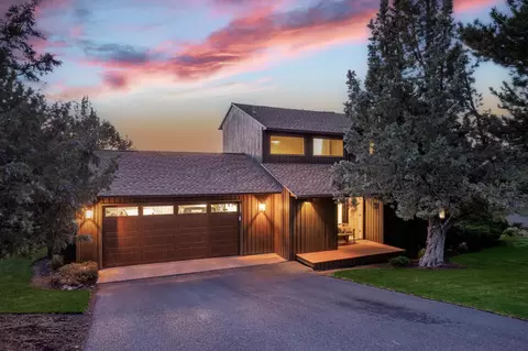 2001 Mountain Quail Dr, Redmond, OR 97756