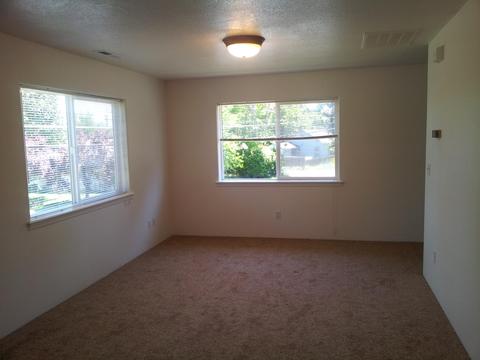 220 Odell St, Eagle Point, OR 97524 photo 5