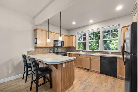20386 Aberdeen Dr, Bend, OR 97702 photo 8