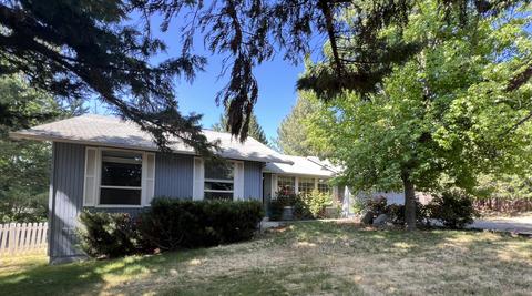 1249 Gardendale Ave, Medford, OR 97504