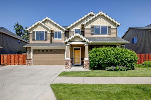 777 NW 28th St, Redmond, OR 97756