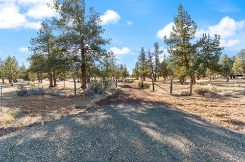 66895 Fryrear Rd, Bend, OR 97703
