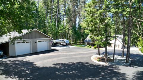 1040 Ferry Rd, Grants Pass, OR 97526