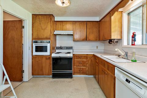 3071 Meridian Rd, Eagle Point, OR 97524 photo 16
