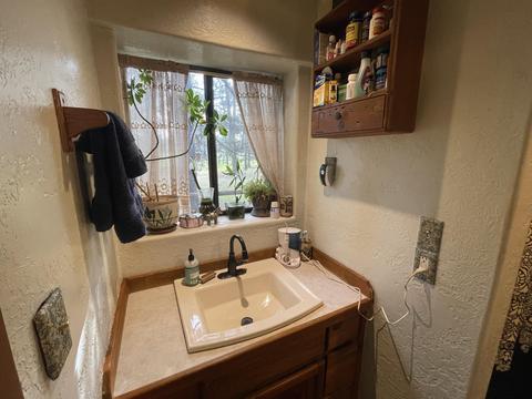 8366 Howard Rd, La Pine, OR 97739 photo 15