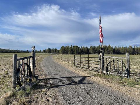 8366 Howard Rd, La Pine, OR 97739