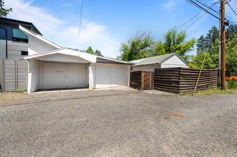1349 NW Ithaca Ave, Bend, OR 97703 photo 20