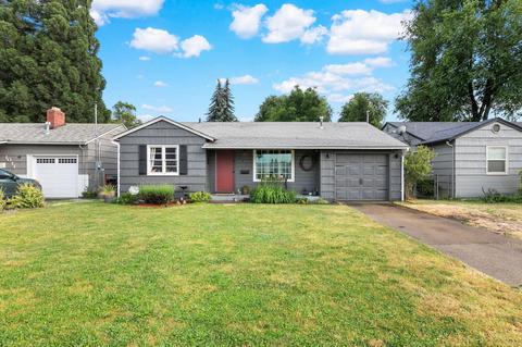 1015 Murray Ave, Medford, OR 97501