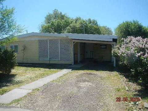 860 NW 9th St, Prineville, OR 97754