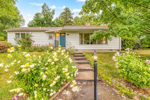 202 Olwell Way, Medford, OR 97504