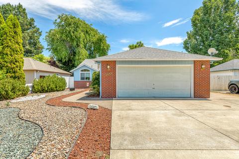1581 S Oakdale Ave, Medford, OR 97501