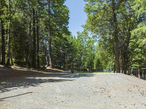 328 Hamilton Ave, Cave Junction, OR 97523