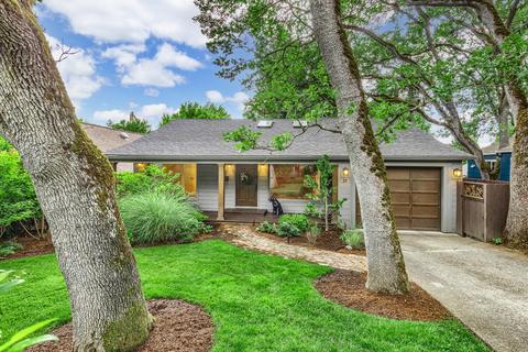 29 N Berkeley Way, Medford, OR 97504