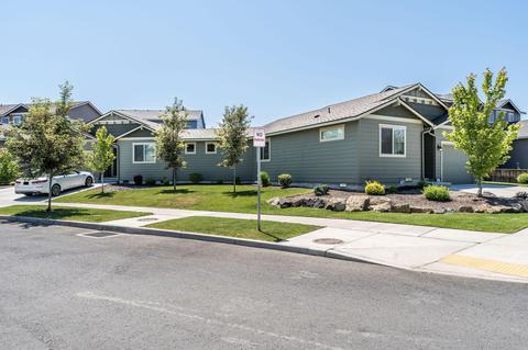 2973 NE Hope Dr, Bend, OR 97701