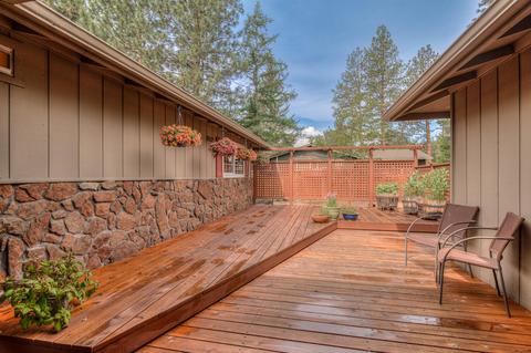 20353 Illahee Dr, Bend, OR 97702 photo 4