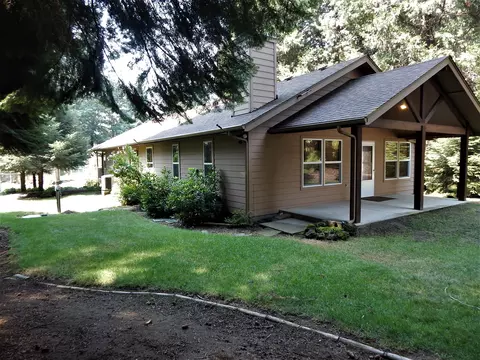 251 Mill Creek Dr, Prospect, OR 97536
