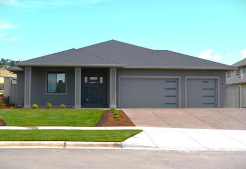 433 Limestone Ln, Medford, OR 97504