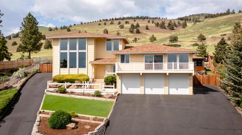 1217 Hilton Dr, Klamath Falls, OR 97603