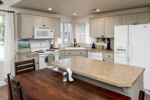 20606 Daisy Ln, Bend, OR 97702 photo 5