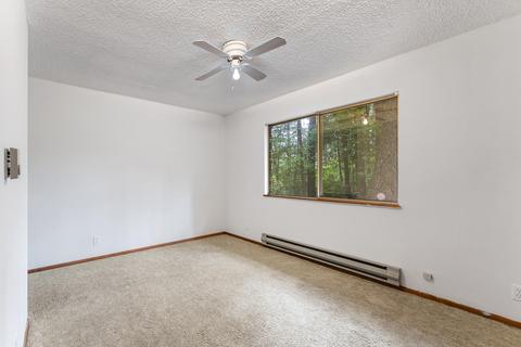 466 Madrona Dr, Cave Junction, OR 97523 photo 9