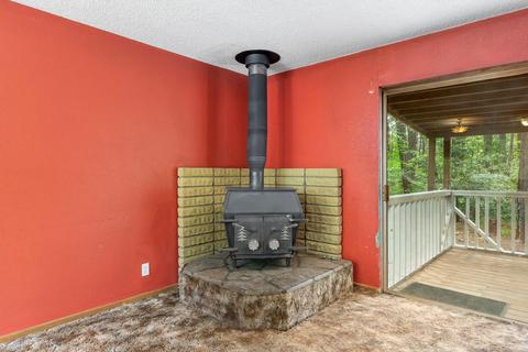 466 Madrona Dr, Cave Junction, OR 97523 photo 5