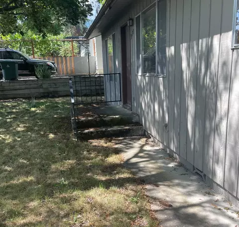 371 Wightman St, Ashland, OR 97520