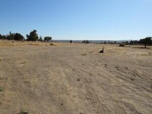 S Adams Drive, Madras, OR 97741