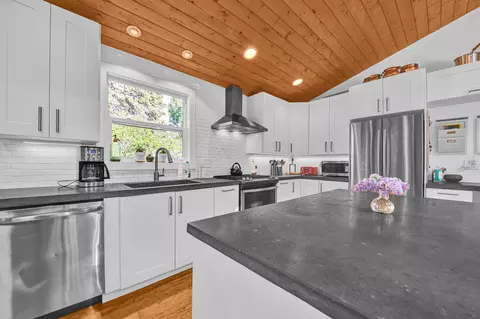1208 NW 13th St, Bend, OR 97703 photo 12