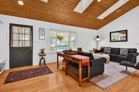 1208 NW 13th St, Bend, OR 97703 photo 6