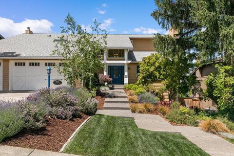 1012 Kristen Dr, Medford, OR 97504