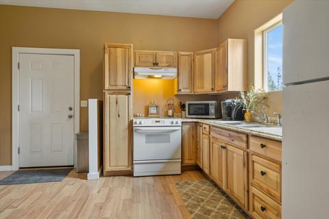 16917 Whittier Dr, Bend, OR 97707 photo 22