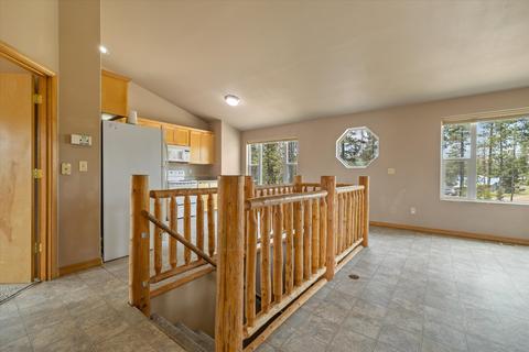 16917 Whittier Dr, Bend, OR 97707 photo 4