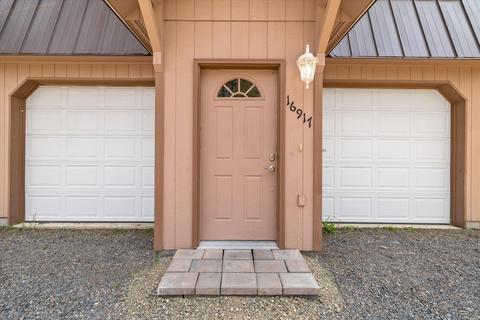 16917 Whittier Dr, Bend, OR 97707 photo 2