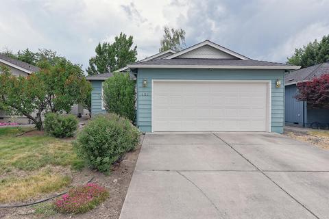 450 St Clair Way, Eagle Point, OR 97524 photo 2