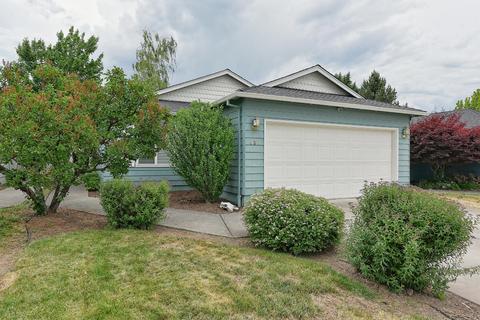 450 St Clair Way, Eagle Point, OR 97524