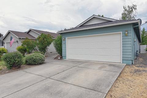 450 St Clair Way, Eagle Point, OR 97524 photo 3