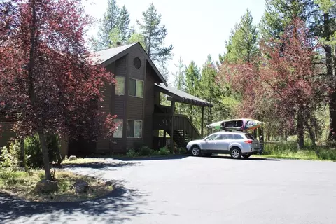 57319 Beaver Ridge Loop #2D1, Sunriver, OR 97707