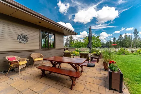 19366 SW Seaton Loop, Bend, OR 97702 photo 59