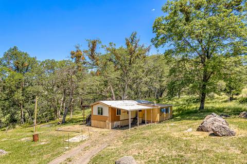 575 Cove Rd, Ashland, OR 97520