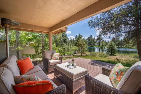 58053 Winners Cir # 2, Sunriver, OR 97707