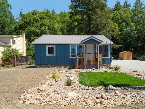 147 SE Petes Ave, Myrtle Creek, OR 97457