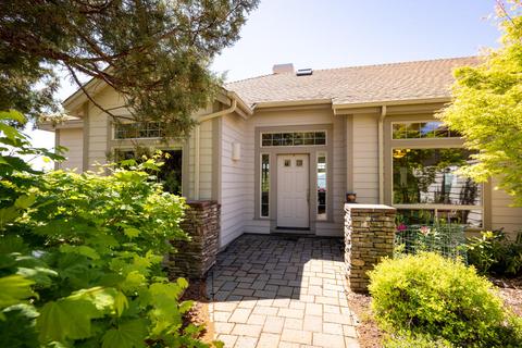12407 Crossbill Rd, Klamath Falls, OR 97601