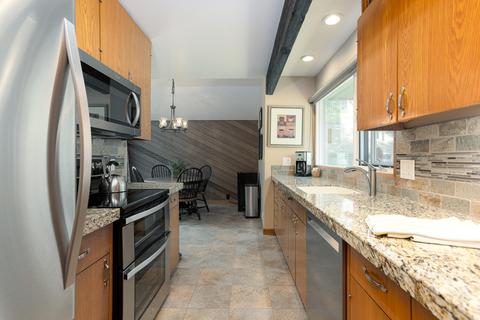 57208 Island Rd #8, Sunriver, OR 97707