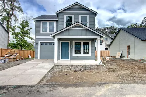 349 Dano Dr, Phoenix, OR 97535