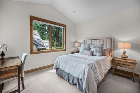 61733 Tam Mcarthur Loop, Bend, OR 97702 photo 48