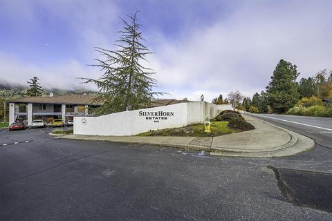 815 Pine St #11, Rogue River, OR 97537