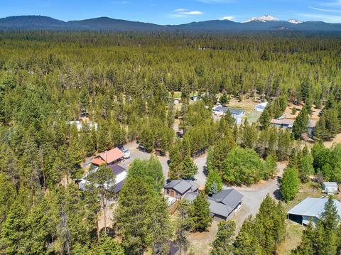 15573 Liberty Rd, La Pine, OR 97739 photo 3