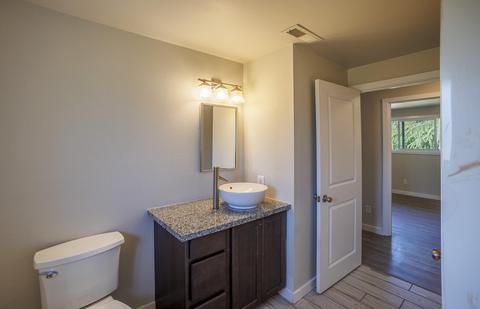 925 Crest Dr, Central Point, OR 97502 photo 23
