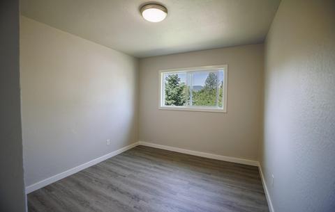 925 Crest Dr, Central Point, OR 97502 photo 15